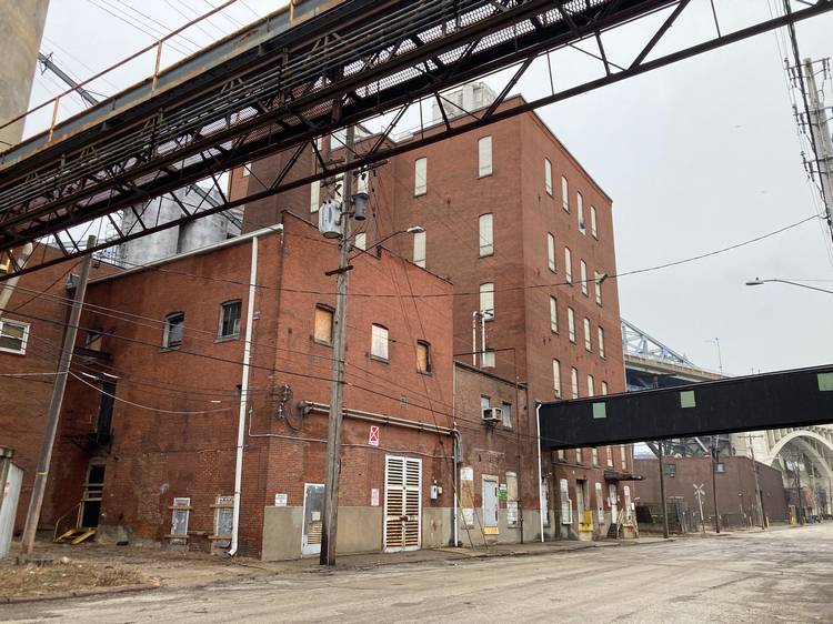 THere are plans in the words to convert the former Grain Craft Mill building into a large hotel venture.